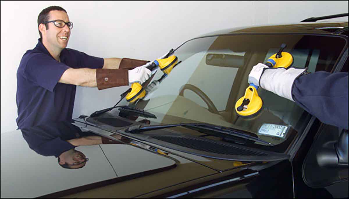 Windshield Replacement | Auto Glass Repair | Linus Auto Glass